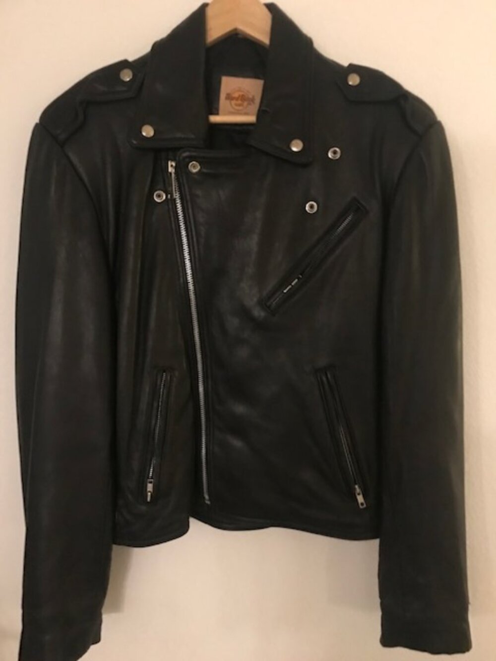 BRAND NEW BLACK LEATHER VINTAGE BIKER JACKET FROM HARD ROCK SAN ANTONIO - Picture 4 of 10
